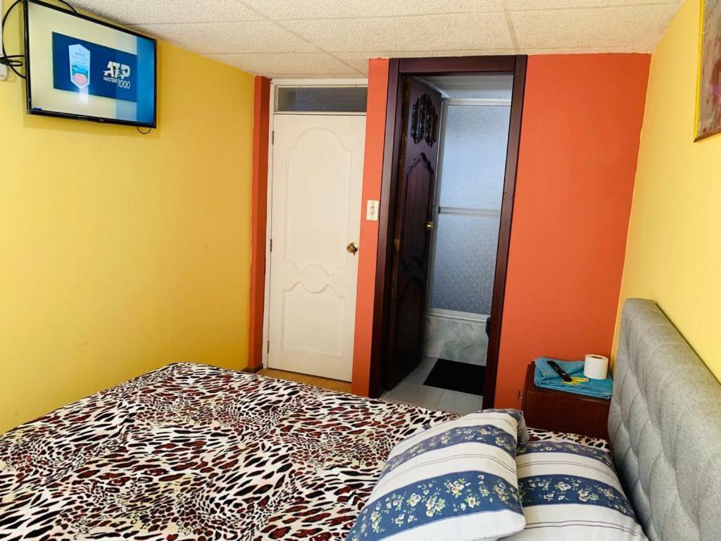 Hostal Rosita Latacunga Bagian luar foto