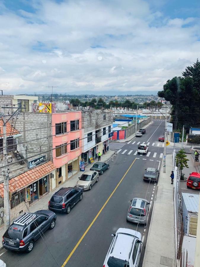 Hostal Rosita Latacunga Bagian luar foto